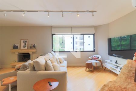 Sala de TV de apartamento à venda com 3 quartos, 179m² em Cidade Monções, São Paulo