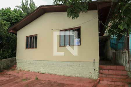 Casa à venda com 450m², 2 quartos e 4 vagas Casa à venda com 450m², 2 quartos e 4 vagasFachada