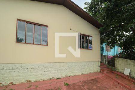 Casa à venda com 450m², 2 quartos e 4 vagas Casa à venda com 450m², 2 quartos e 4 vagasFachada