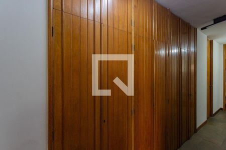 Corredor de apartamento à venda com 4 quartos, 300m² em Lourdes, Belo Horizonte