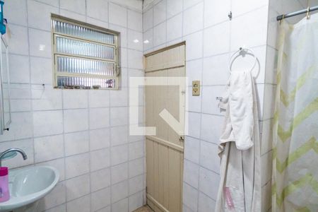 Casa à venda com 70m², 4 quartos e 1 vagaCasa 1 - Banheiro