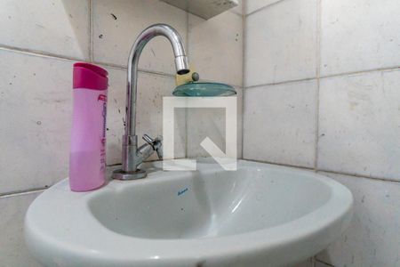 Casa à venda com 70m², 4 quartos e 1 vagaCasa 1 - Banheiro Detalhe