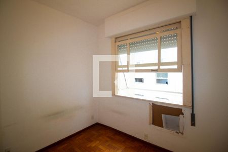 Quarto 1 de apartamento à venda com 2 quartos, 58m² em Copacabana, Rio de Janeiro
