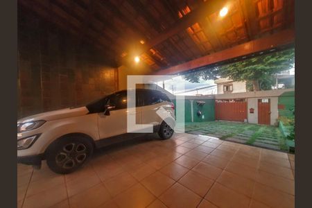 Casa à venda com 227m², 3 quartos e 4 vagasGaragem