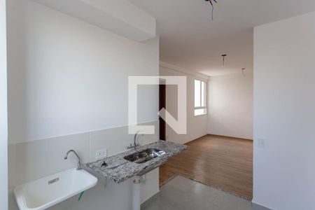 Apartamento para alugar com 44m², 2 quartos e 1 vaga Apartamento para alugar com 44m², 2 quartos e 1 vagaCozinha e Área de Serviço