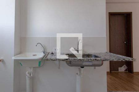 Apartamento para alugar com 44m², 2 quartos e 1 vaga Apartamento para alugar com 44m², 2 quartos e 1 vagaCozinha e Área de Serviço