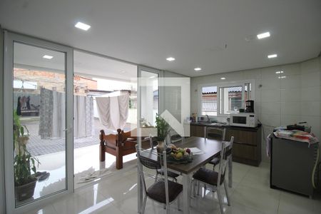 Casa à venda com 223m², 3 quartos e 5 vagasCozinha