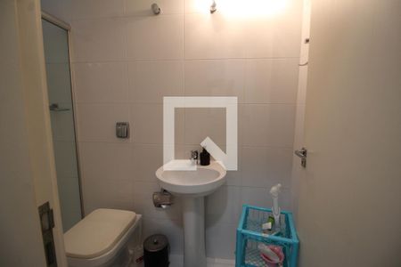 Casa à venda com 223m², 3 quartos e 5 vagasBanheiro da Suíte 1-2