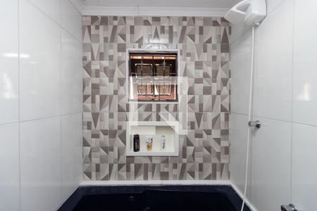 Casa à venda com 240m², 3 quartos e 2 vagas Casa à venda com 240m², 3 quartos e 2 vagasBanheiro da Suíte