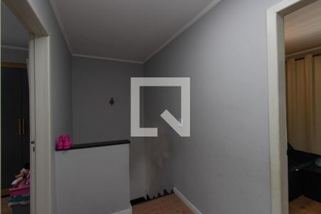 Casa à venda com 240m², 3 quartos e 2 vagas Casa à venda com 240m², 3 quartos e 2 vagasHall escada