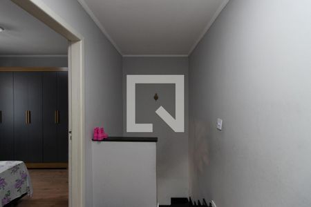 Casa à venda com 240m², 3 quartos e 2 vagas Casa à venda com 240m², 3 quartos e 2 vagasHall escada