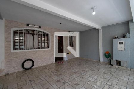 Casa à venda com 240m², 3 quartos e 2 vagas Casa à venda com 240m², 3 quartos e 2 vagasGaragem