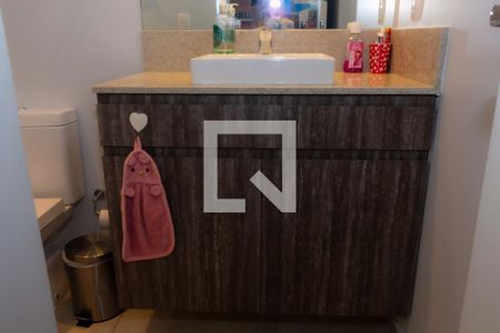 Casa à venda com 200m², 4 quartos e 3 vagasBanheiro da Suíte 2