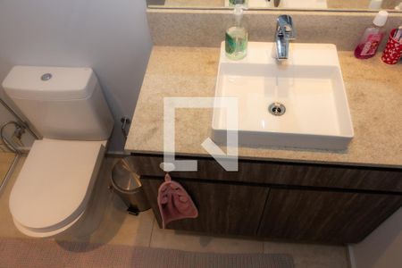 Casa à venda com 200m², 4 quartos e 3 vagasBanheiro da Suíte 2