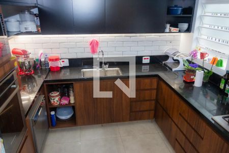 Casa à venda com 200m², 4 quartos e 3 vagasCozinha
