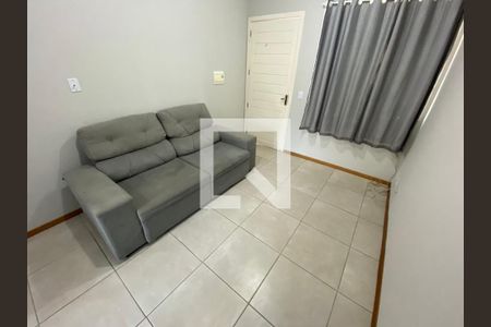 Sala  de casa de condomínio para alugar com 2 quartos, 52m² em Formoza, Alvorada