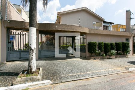 Casa à venda com 110m², 3 quartos e 2 vagasFachada