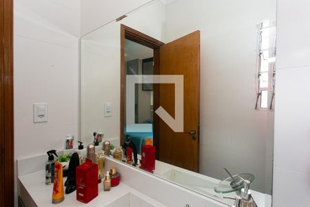 Casa à venda com 110m², 3 quartos e 2 vagasBanheiro da Suíte 1