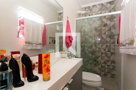 Casa à venda com 110m², 3 quartos e 2 vagasBanheiro da Suíte 1