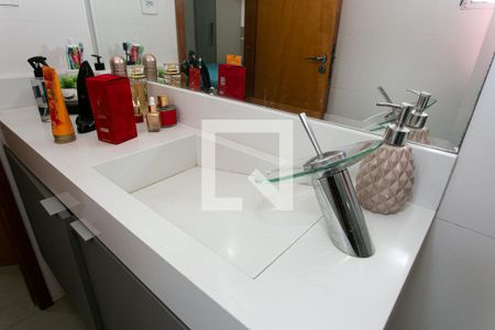 Casa à venda com 110m², 3 quartos e 2 vagasBanheiro da Suíte 1