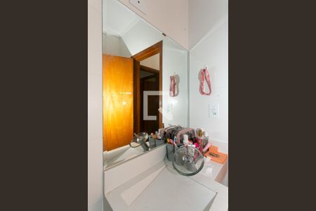 Casa à venda com 110m², 3 quartos e 2 vagasBanheiro da Suíte 2