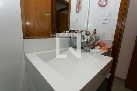Casa à venda com 110m², 3 quartos e 2 vagasBanheiro da Suíte 2