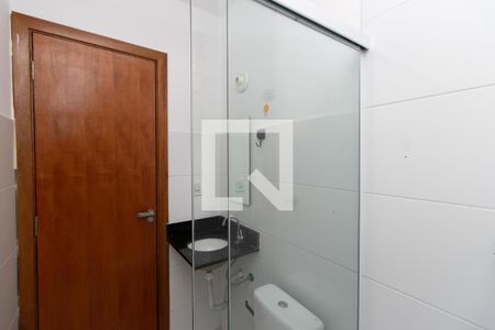 Banheiro de kitnet/studio para alugar com 1 quarto, 30m² em Vila Leonor, São Paulo