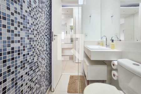 Apartamento para alugar com 70m², 2 quartos e 2 vagasBanheiro da suíte 