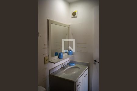Banheiro suite  de apartamento à venda com 2 quartos, 70m² em Partenon, Porto Alegre