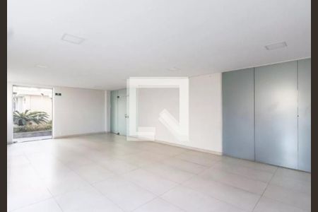 Apartamento à venda com 80m², 2 quartos e 2 vagas Apartamento à venda com 80m², 2 quartos e 2 vagasÁrea comum - Salão de festas