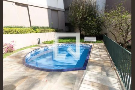 Apartamento à venda com 80m², 2 quartos e 2 vagas Apartamento à venda com 80m², 2 quartos e 2 vagasÁrea comum - Piscina
