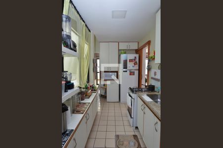 Apartamento para alugar com 236m², 3 quartos e 2 vagasCozinha