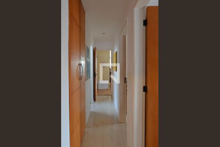 Apartamento para alugar com 236m², 3 quartos e 2 vagasCorredor