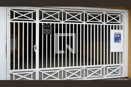 Casa à venda com 250m², 4 quartos e 2 vagasFachada