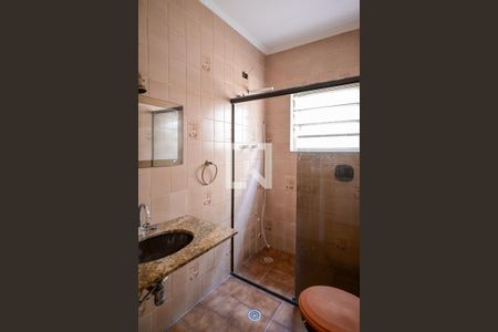 Casa à venda com 250m², 4 quartos e 2 vagasBanheiro