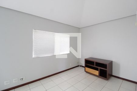 Sala 2 de casa para alugar com 3 quartos, 245m² em Jardim Inconfidência, Uberlândia