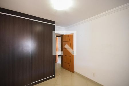 Quarto 2 de casa para alugar com 3 quartos, 82m² em Vila Sonia, São Paulo
