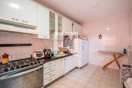 Casa para alugar com 260m², 3 quartos e 3 vagas Casa para alugar com 260m², 3 quartos e 3 vagasCozinha