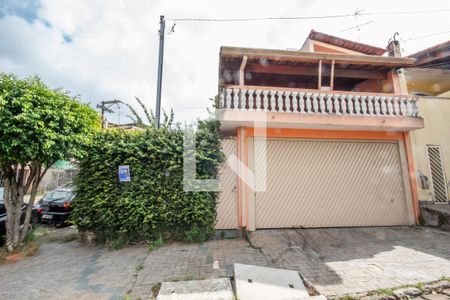 Casa para alugar com 260m², 3 quartos e 3 vagas Casa para alugar com 260m², 3 quartos e 3 vagasFachada