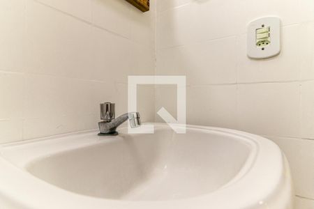 Banheiro de kitnet/studio à venda com 1 quarto, 26m² em Santa Cecília, São Paulo