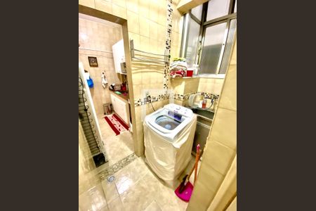 Apartamento à venda com 69m², 2 quartos e 1 vagaÁrea de Serviço