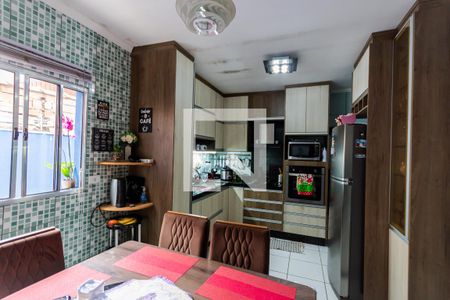 Casa à venda com 150m², 3 quartos e 2 vagas Casa à venda com 150m², 3 quartos e 2 vagasCozinha