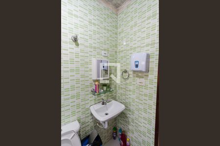 Casa à venda com 150m², 3 quartos e 2 vagas Casa à venda com 150m², 3 quartos e 2 vagasBanheiro