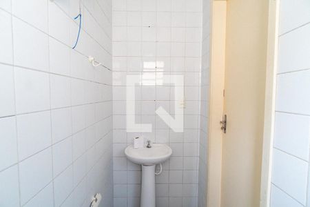 Banheiro de casa para alugar com 1 quarto, 40m² em Vila Guarani (z Sul), São Paulo