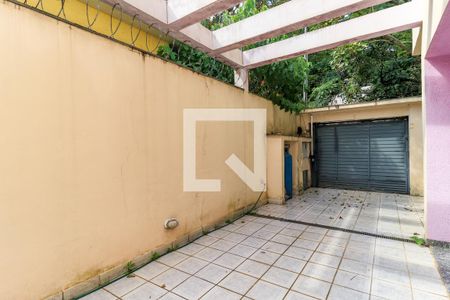 Casa à venda com 250m², 3 quartos e 4 vagas Casa à venda com 250m², 3 quartos e 4 vagasGaragem