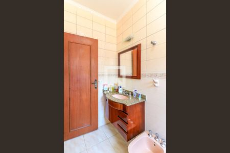 Casa à venda com 250m², 3 quartos e 4 vagas Casa à venda com 250m², 3 quartos e 4 vagasBanheiro da Suíte 2