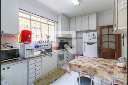 Casa à venda com 250m², 3 quartos e 4 vagas Casa à venda com 250m², 3 quartos e 4 vagasCozinha
