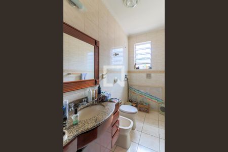 Casa à venda com 250m², 3 quartos e 4 vagas Casa à venda com 250m², 3 quartos e 4 vagasBanheiro