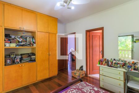 Casa à venda com 250m², 3 quartos e 4 vagas Casa à venda com 250m², 3 quartos e 4 vagasSuíte 2