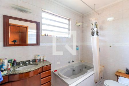 Casa à venda com 250m², 3 quartos e 4 vagas Casa à venda com 250m², 3 quartos e 4 vagasBanheiro da Suíte 1